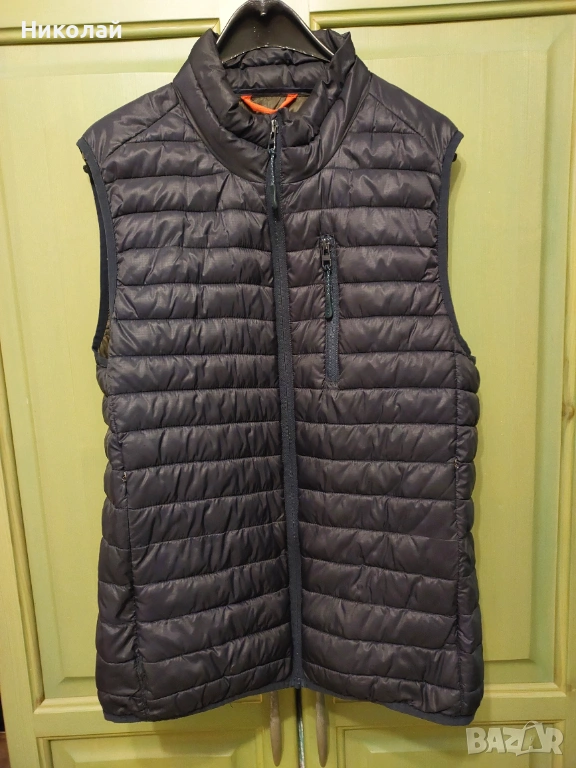 Продавам оригинален мъжки елек Esprit, снимка 1