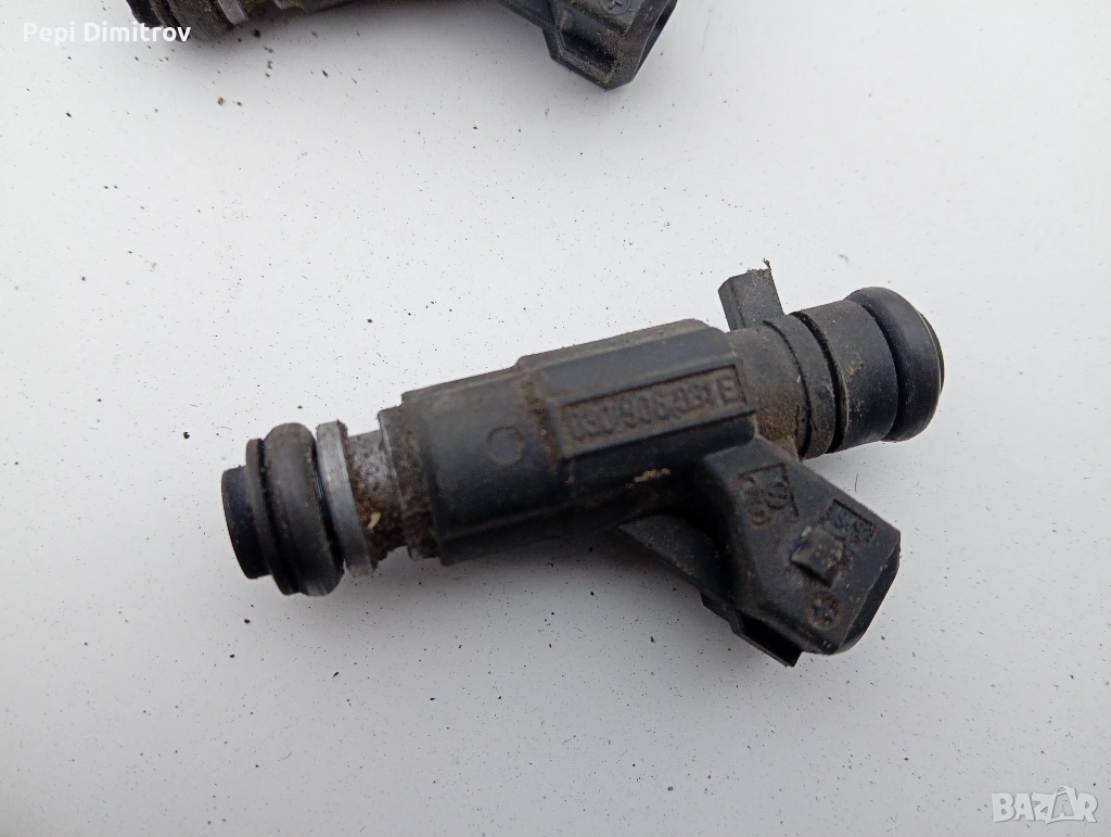 3 бензинови дюзи  030 906 031 E: VW, AUDI, SKODA, SEAT  , снимка 1