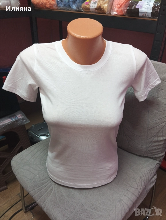 Бяла тениска, снимка 1