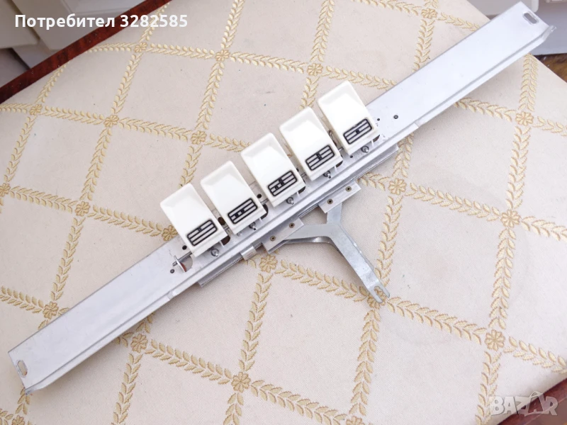 Регистри (бели) за акордеон Велтмайстер Диана 60/80 баса, снимка 1