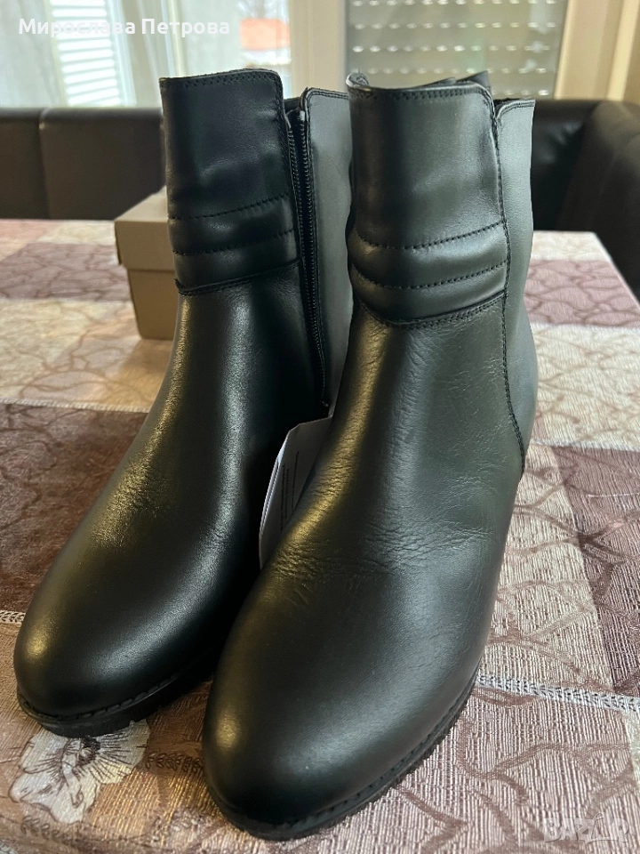 НОВИ! Дамски униформени боти., снимка 1