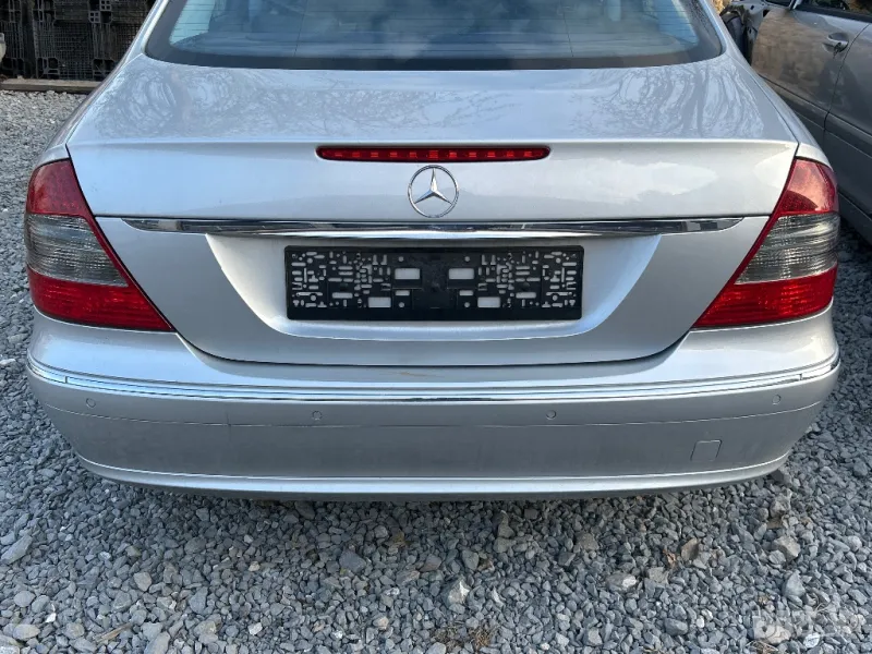 W211 Facelift части заден капак задна броня стопове , снимка 1