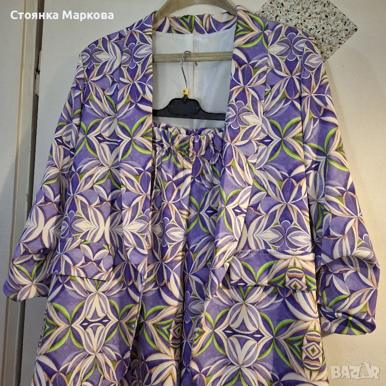 Елегантен костюм в лилаво и зелено-Италия, снимка 1