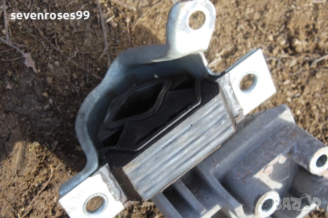 Тампон двигател десен Фиат Пунто 2 2001 1.2i 60 Fiat Punto 2  2/3врати, снимка 3 - Части - 53193938