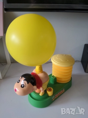   Забавна детска игра със зарчета и количка за надуване 