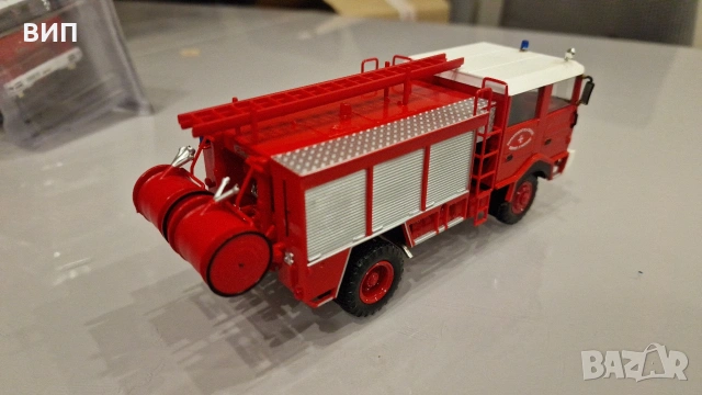 Пожарен автомобил Берлие Berliet 1:43, снимка 2 - Колекции - 54071445