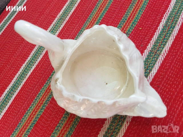 Порцеланова бонбониера лебед, снимка 2 - Антикварни и старинни предмети - 52222900