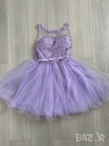 Красива кокетна рокля