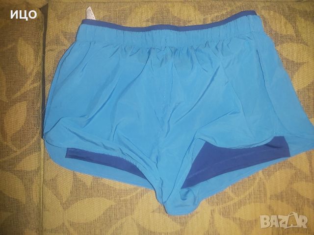 Дамски шорти Nike, снимка 8 - Къси панталони и бермуди - 45586042