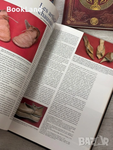 Le costume médiéval de 1320 a 1480| луксозно издание , снимка 4 - Други - 54088766