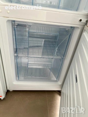 хладилник с фризер Amica KGC15437W, снимка 5 - Хладилници - 53189734