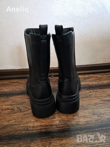 Боти , снимка 2 - Дамски боти - 53370485