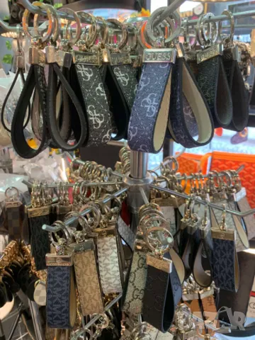 ключодържатели guess gucci louis vuitton, снимка 4 - Други - 50416853