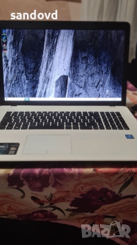 голям лаптоп ASUS-R752S 17,3ин. цена150лв