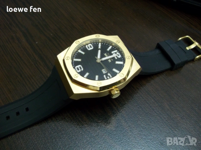 Invicta Huracan gold - 48 mm