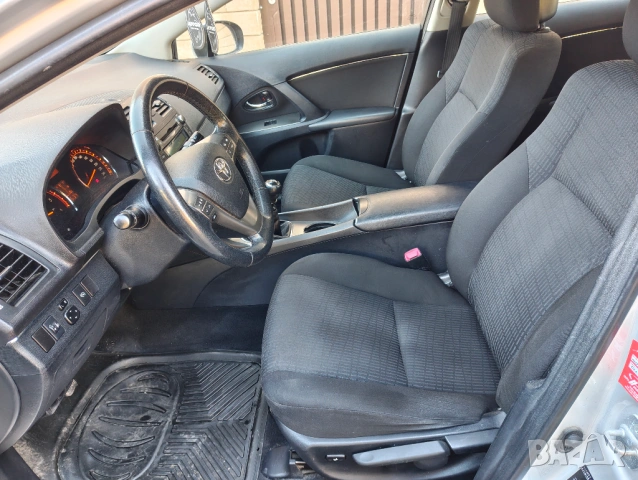 Toyota Avensis 2.2D 150ps EURO5B oбслужен, снимка 5 - Автомобили и джипове - 53938041