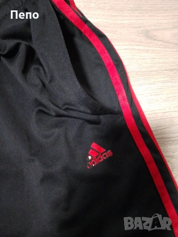 Гащи Adidas , снимка 2 - Къси панталони - 53850930
