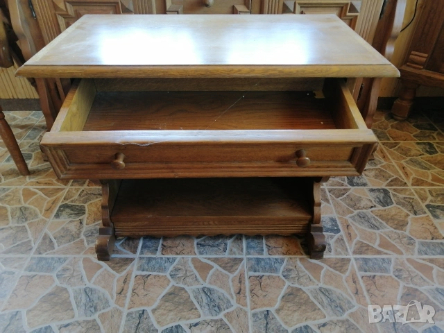 Ретро дървен шкаф/TV маса с чекмедже , снимка 6 - Антикварни и старинни предмети - 53230147