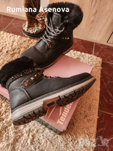 Продавам дамски боти, снимка 2 - Дамски боти - 54181804