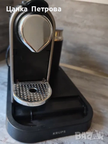 Кафе машина за Неспресо Krups, снимка 2 - Кафемашини - 53032337
