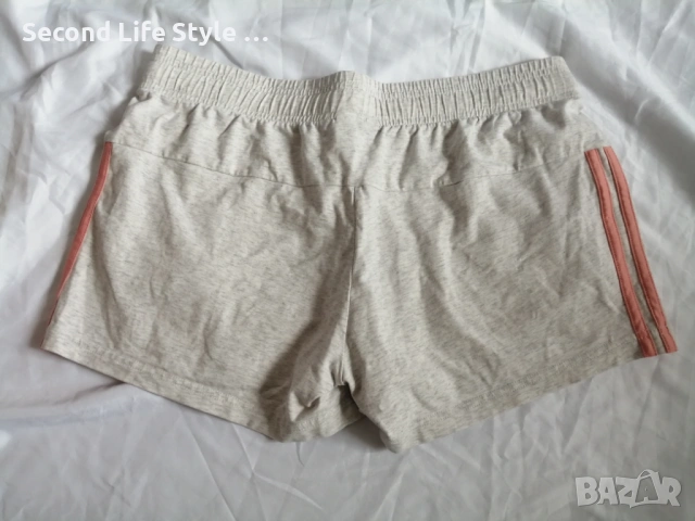 Adidas оригинални дамски спортни къси панталонки - шорти р-р L, снимка 8 - Къси панталони и бермуди - 54019616