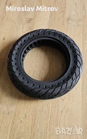 Гума 10 x 2.125 за електрически скутер