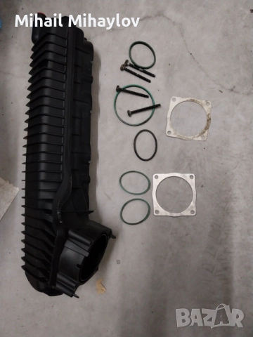 Продавам всмукателен колектор за Волво и Форд 2.5 Т