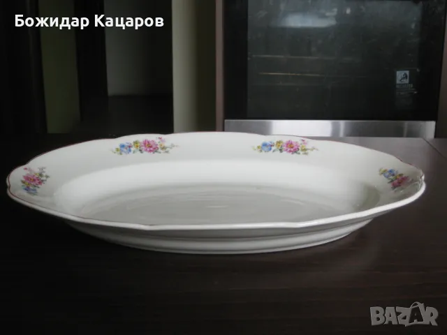 Разкошно голямо плато.Цена 20 лева. Пращам по Еконт. За София, може да си го вземете сами., снимка 4 - Сервизи - 50058274