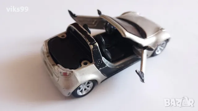 Smart Roadster Coupe Cabrio Maisto - Мащаб 1:31, снимка 4 - Колекции - 48390978