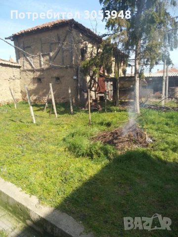 Продавам двуетажна къща в центъра на град Брезово , снимка 15 - Къщи - 53950992