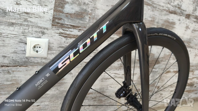 DEMO карбонов шосеен велосипед Scott Addict RC30 Disc Shimano 105 Di2 Syncros Capital| L, снимка 9 - Велосипеди - 54226873