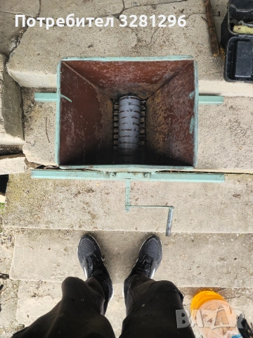 Продавам ръчна гроздомелачка, снимка 2 - Други стоки за дома - 53910052