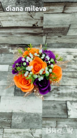 Кашпа с рози от креп хартия!!, снимка 2 - Декорация за дома - 53289232