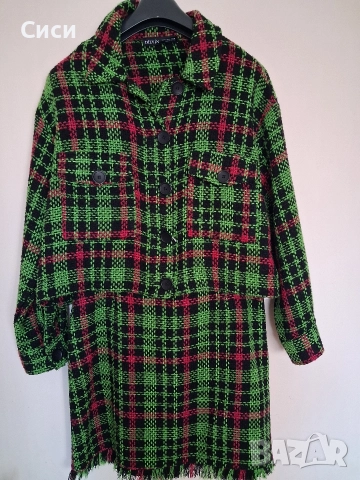 Дамски костюм в свежи тонове