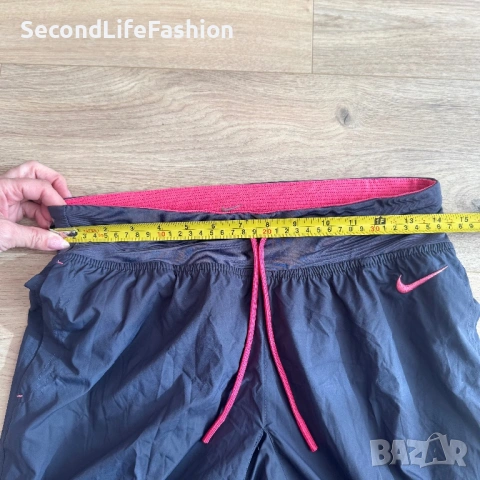 Дамски спортен панталон Nike 3/4 сиво розов размер S, снимка 4 - Къси панталони и бермуди - 53911229