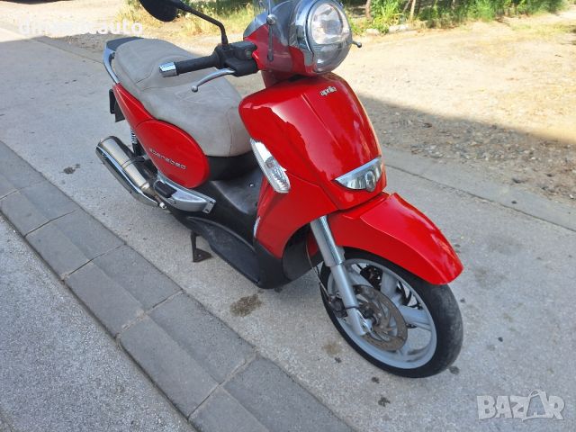 Aprilia Scarabeo 400ie - 2006г. отличен, снимка 4 - Мотоциклети и мототехника - 46322577