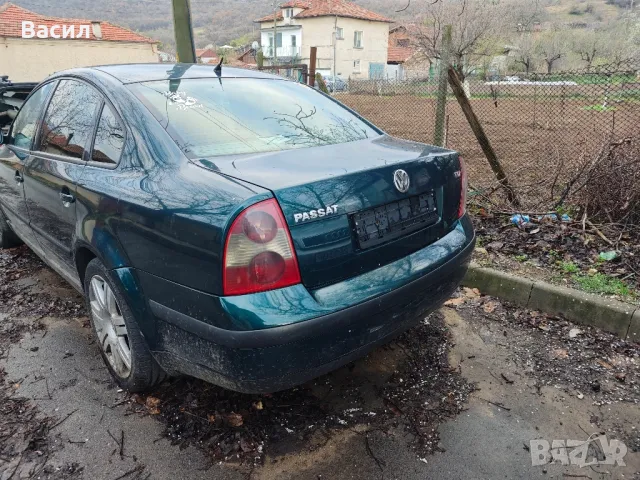 Фолксваген Пасат, снимка 5 - Автомобили и джипове - 49679660