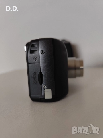 Дигитален фотоапарат Nikon Coopix 7600, снимка 3 - Фотоапарати - 52996894