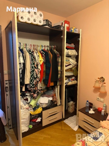 Продавам трикрилен гардероб, снимка 7 - Гардероби - 53156965