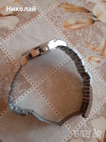 Продавам  мъжки часовник Q&Q, снимка 5 - Мъжки - 50271782