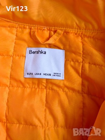 Късо Якенце Bershka , снимка 4 - Якета - 46686424