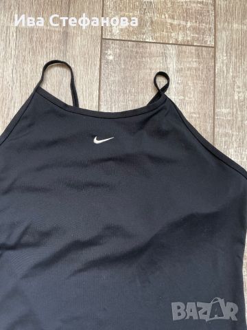 Спортен черен еластичен топ потник Nike  оригинален , снимка 3 - Потници - 45305575