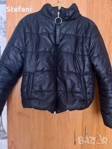 Дамско късо яке, снимка 2 - Якета - 52638559