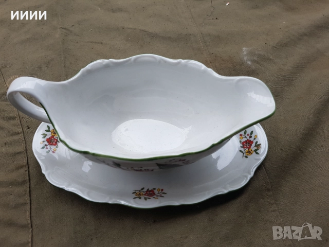 Порцеланова купа на поднос