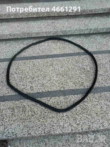 Уплътнение на задна дясна врата на Ауди Audi A8 D4 H4 само за 30лв., снимка 2 - Части - 52566533