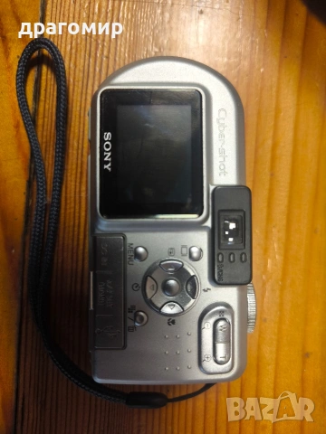 SONY DSC-P8, снимка 10 - Фотоапарати - 53959488