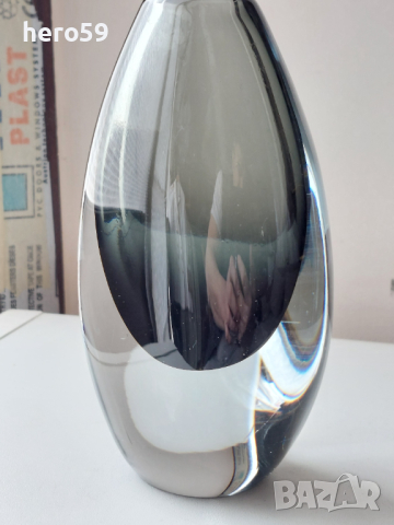 Стара авторска ваза от стъкло фирма Kosta Boda, снимка 3 - Вази - 44978274