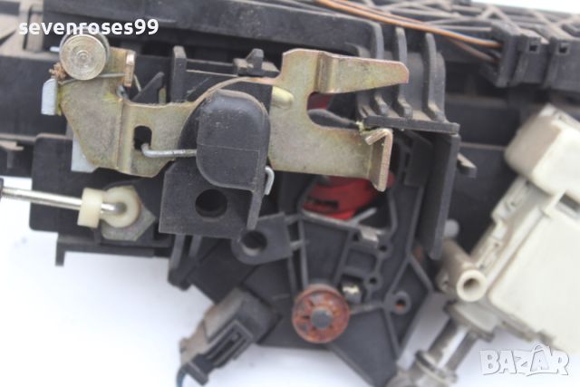 Механизъм багажник Ауди А6 2002 2.5tdi 150 Audi A6 седан без ключ , снимка 6 - Части - 45464000