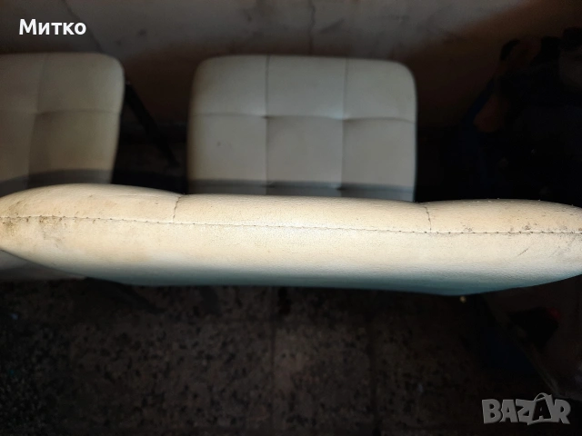 Бели кожени трапезни столове с желязна основа, снимка 15 - Столове - 53445328