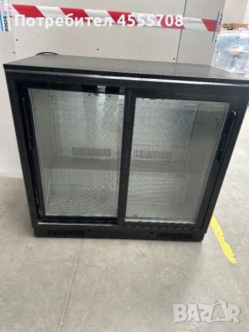 Подбарова хладилна витрина